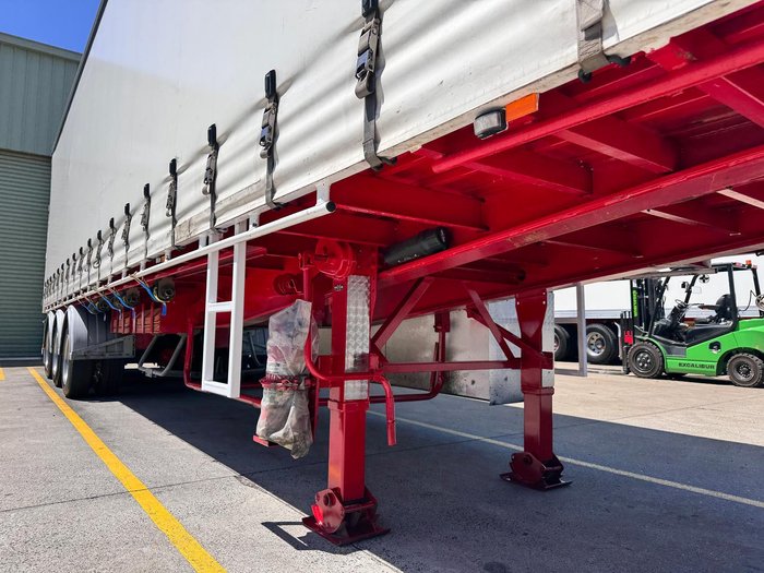 2018 Maxitrans St3 22 Pallet Sd Curtain Sider (2840Mm Side)