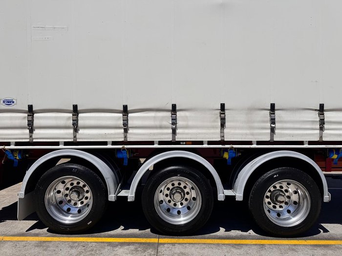 2018 Maxitrans St3 22 Pallet Sd Curtain Sider (2840Mm Side)