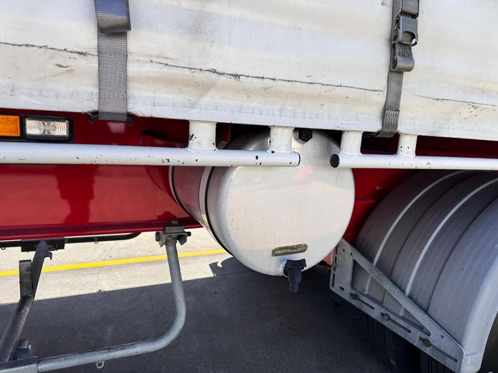 2018 Maxitrans St3 22 Pallet Sd Curtain Sider (2840Mm Side)