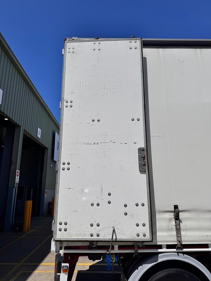 2018 Maxitrans St3 22 Pallet Sd Curtain Sider (2840Mm Side)