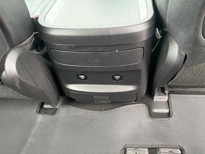 2021 Hyundai STARIA Highlander