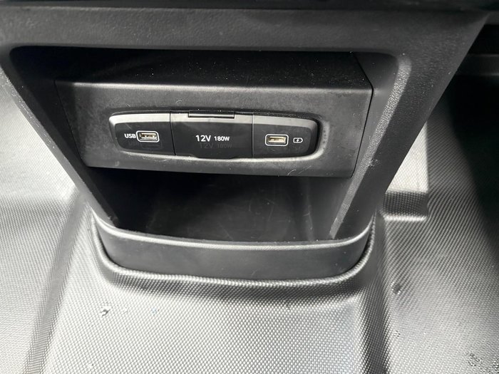 2021 Hyundai STARIA Highlander