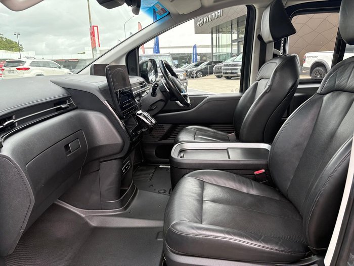 2021 Hyundai STARIA Highlander