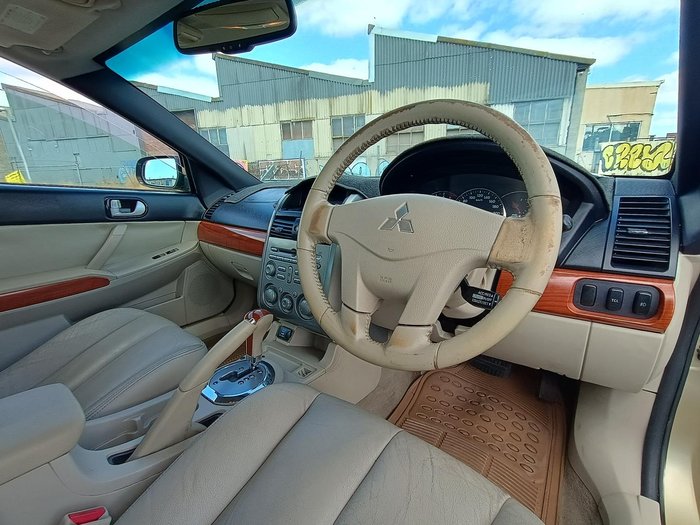 2006 Mitsubishi 380 LS