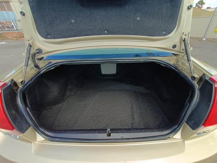 2006 Mitsubishi 380 LS