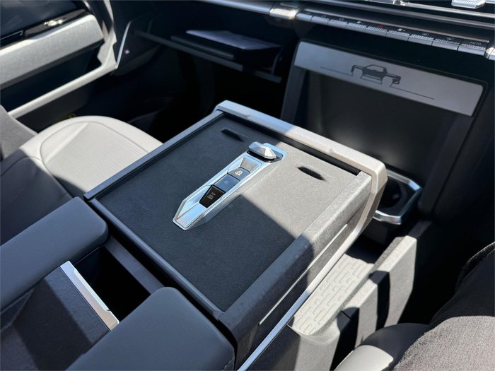 2025 LDV TERRON 9 EVOLVE