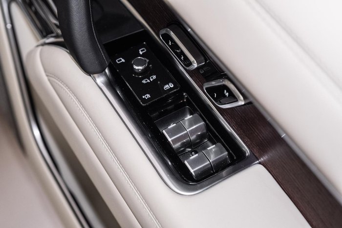 2022 Land Rover Range Rover P530 Autobiography