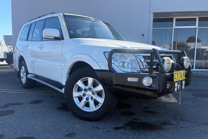 2020 Mitsubishi Pajero