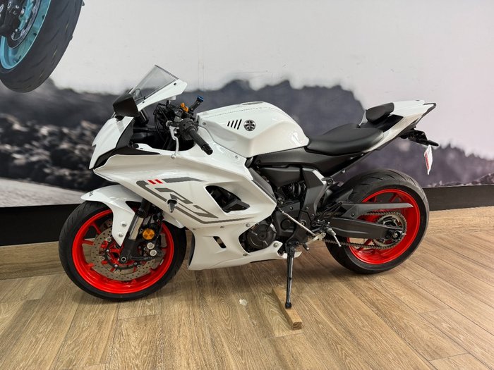 2023 Yamaha YZF-R7LA WHITE