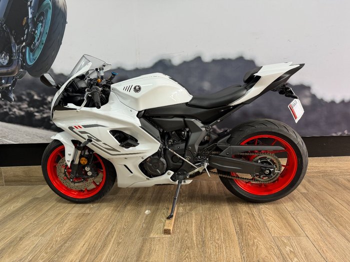 2023 Yamaha YZF-R7LA WHITE