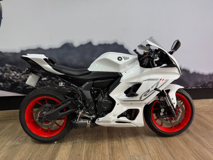 2023 Yamaha YZF-R7LA WHITE