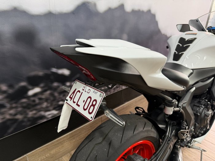 2023 Yamaha YZF-R7LA WHITE