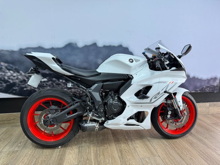 2023 Yamaha YZF-R7LA WHITE