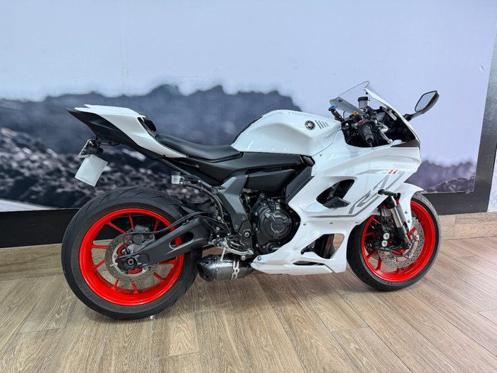 2023 Yamaha YZF-R7LA WHITE