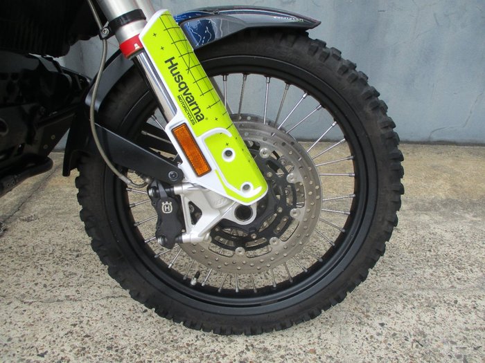 2022 HUSQVARNA NORDEN 901 BLUE