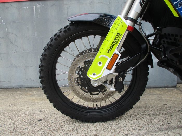 2022 HUSQVARNA NORDEN 901 BLUE