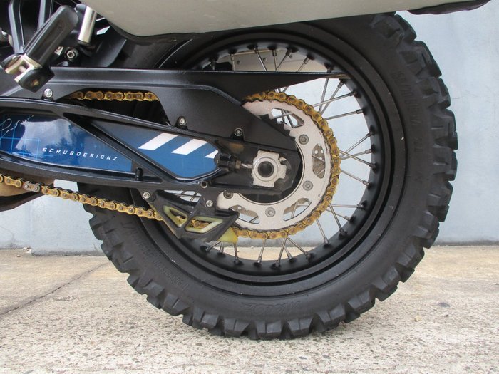 2022 HUSQVARNA NORDEN 901 BLUE