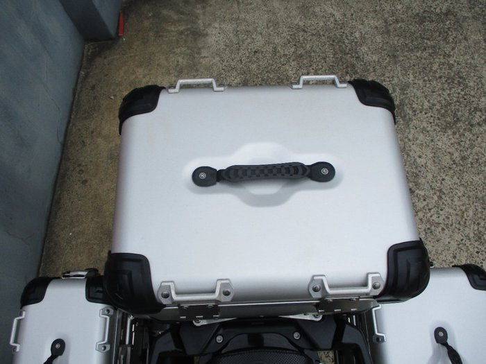 2022 HUSQVARNA NORDEN 901 BLUE