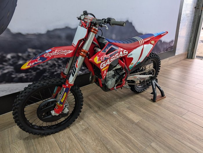 2022 GASGAS MC 450F TROY LEE DESIGNS RED