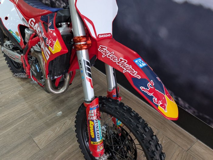 2022 GASGAS MC 450F TROY LEE DESIGNS RED
