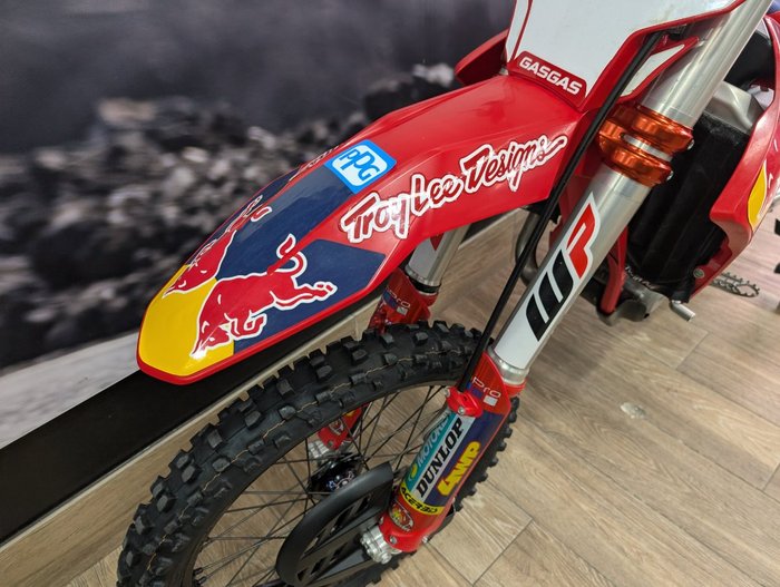 2022 GASGAS MC 450F TROY LEE DESIGNS RED