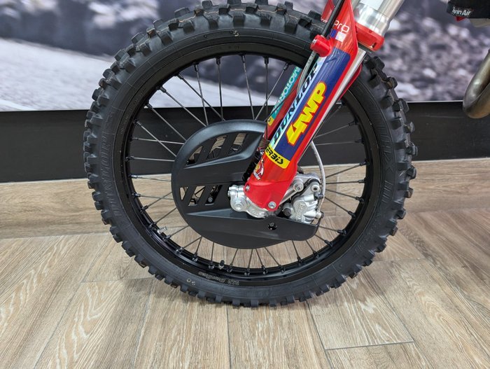 2022 GASGAS MC 450F TROY LEE DESIGNS RED