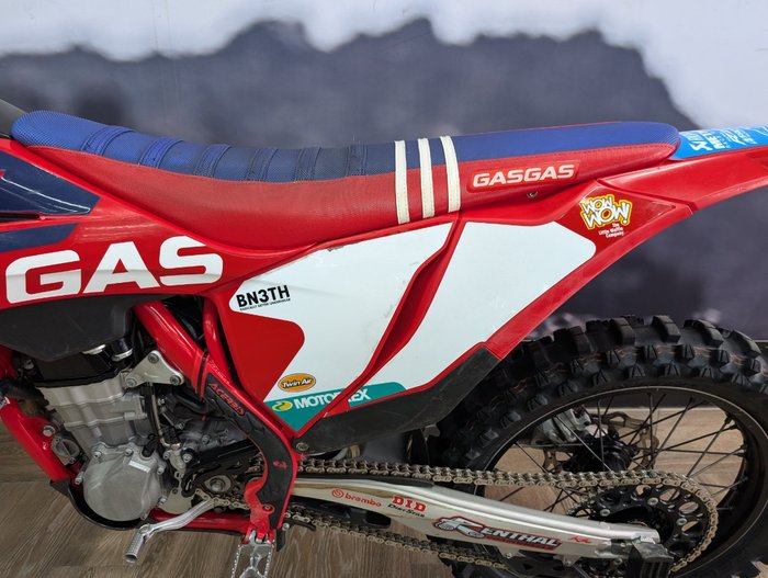 2022 GASGAS MC 450F TROY LEE DESIGNS RED