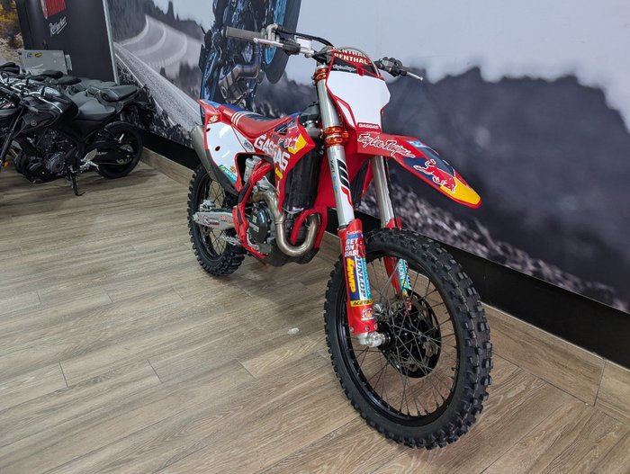 2022 GASGAS MC 450F TROY LEE DESIGNS RED