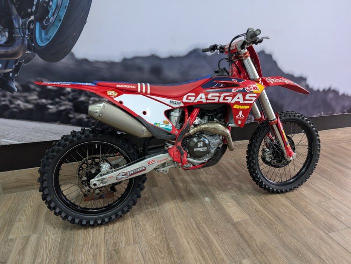 2022 GASGAS MC 450F TROY LEE DESIGNS RED
