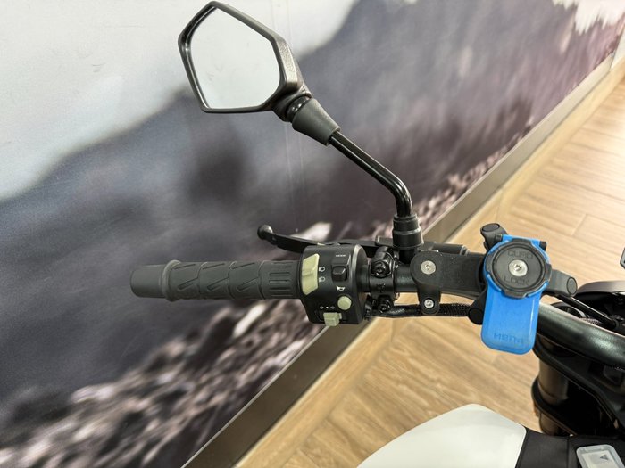 2023 CFMOTO 300 CL-X WHITE