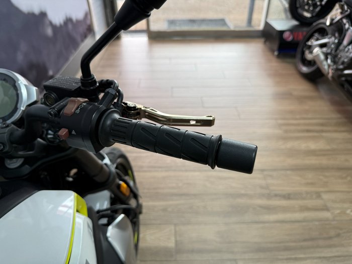 2023 CFMOTO 300 CL-X WHITE