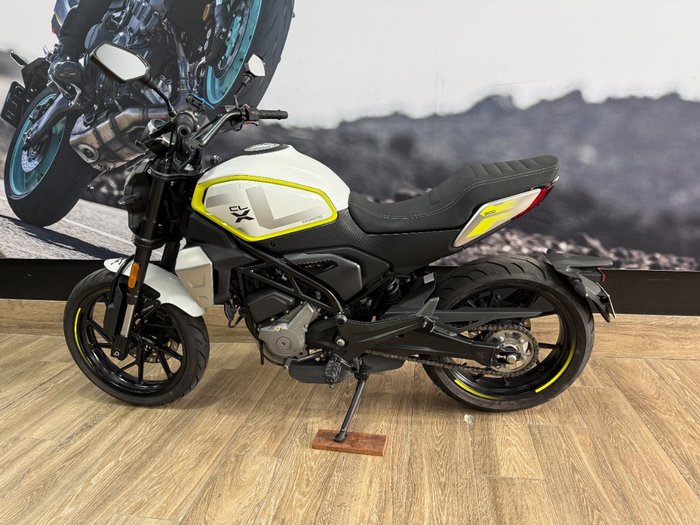 2023 CFMOTO 300 CL-X WHITE