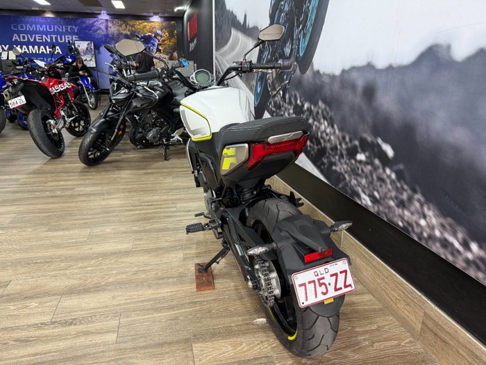 2023 CFMOTO 300 CL-X WHITE