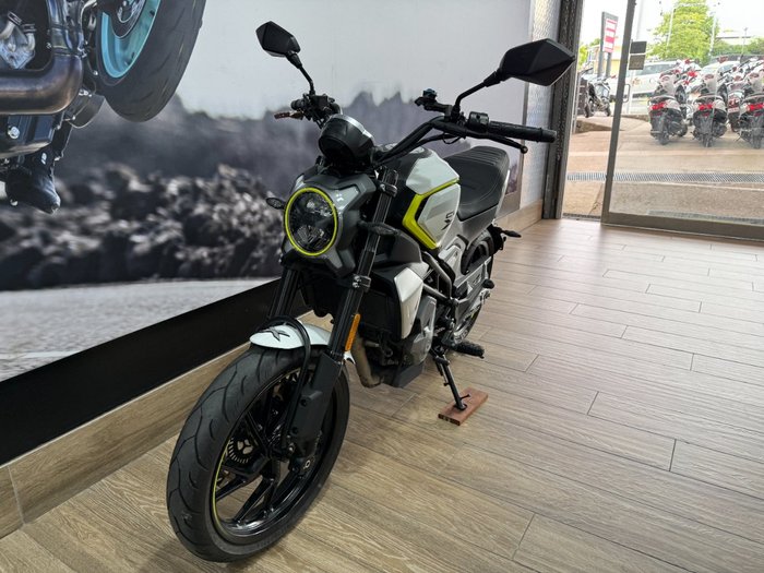 2023 CFMOTO 300 CL-X WHITE