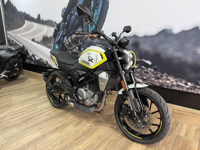 2023 CFMOTO 300 CL-X WHITE