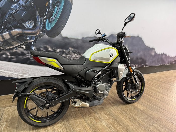 2023 CFMOTO 300 CL-X WHITE