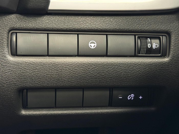 2025 Nissan X-TRAIL ST-L