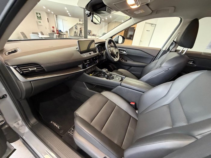 2025 Nissan X-TRAIL ST-L