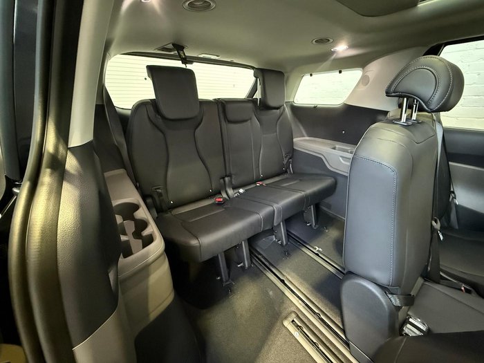 2025 Kia Carnival GT-Line HEV