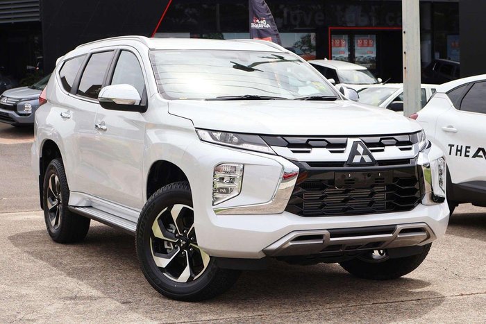 2025 Mitsubishi Pajero Sport GLS