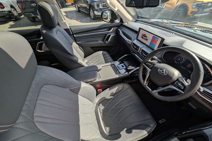 2025 LDV D90 Executive