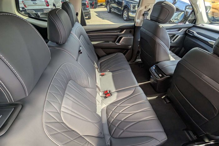 2025 LDV D90 Executive