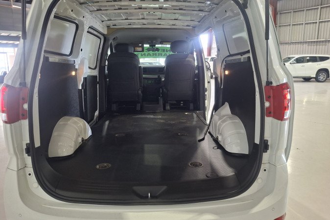 2023 LDV G10+ LIFT DOOR