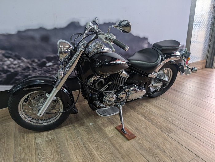 2018 Yamaha XVS650 V-STAR CUSTOM Black