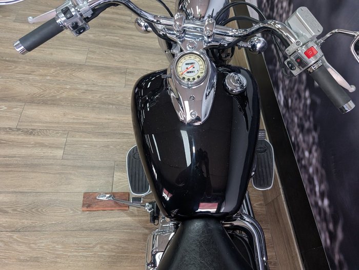 2018 Yamaha XVS650 V-STAR CUSTOM Black