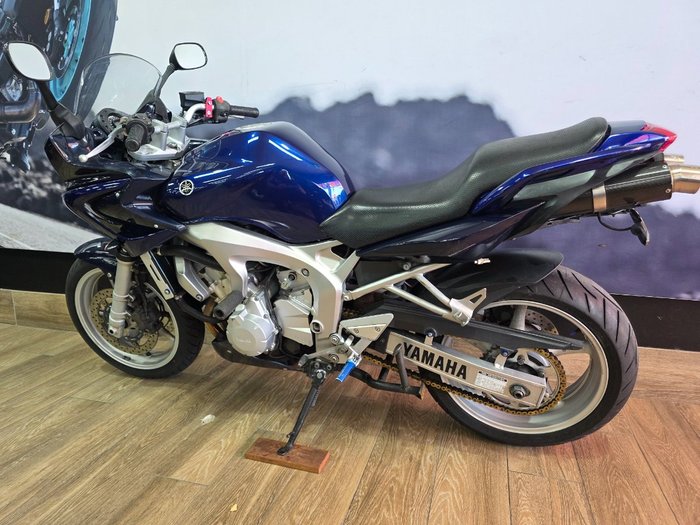 2005 Yamaha FZ6S BLUE