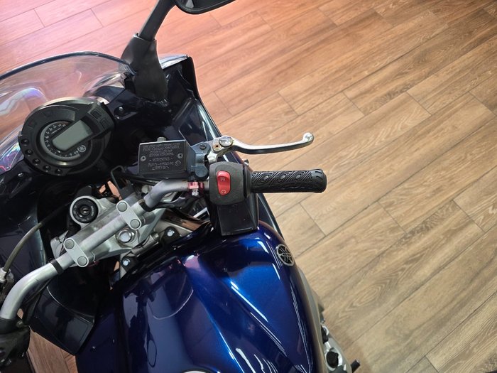 2005 Yamaha FZ6S BLUE