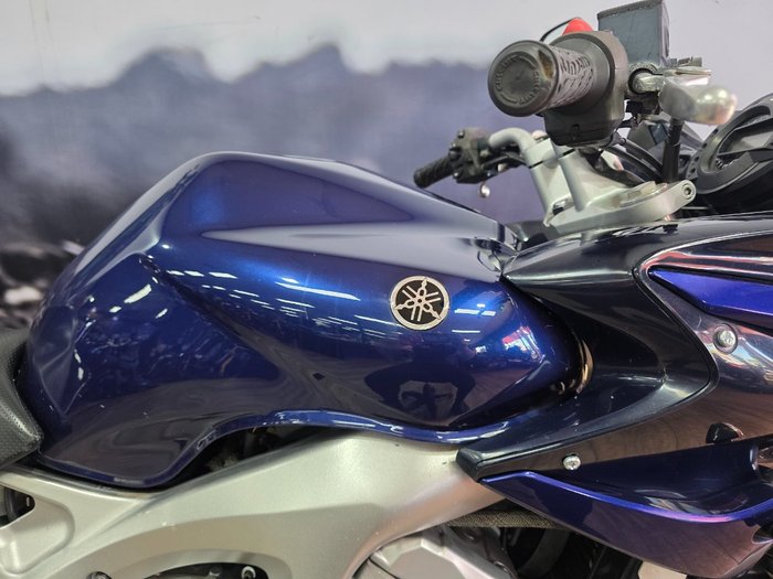 2005 Yamaha FZ6S BLUE