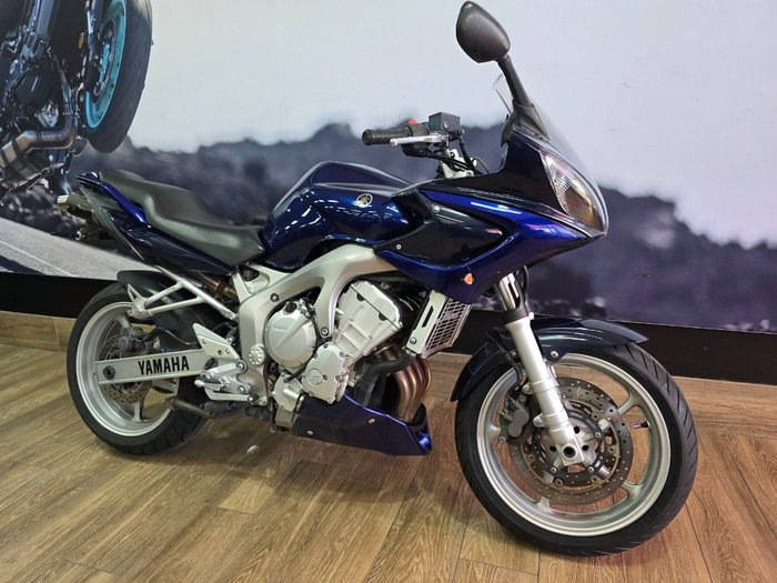 2005 Yamaha FZ6S BLUE