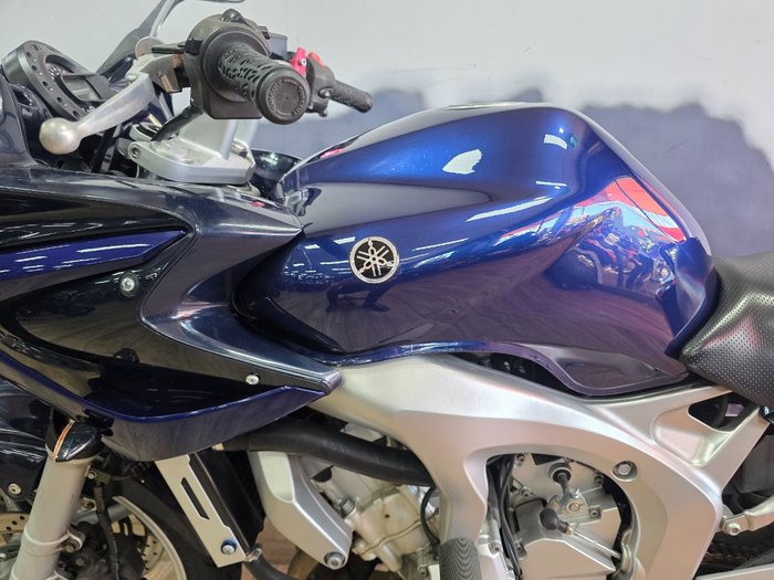 2005 Yamaha FZ6S BLUE